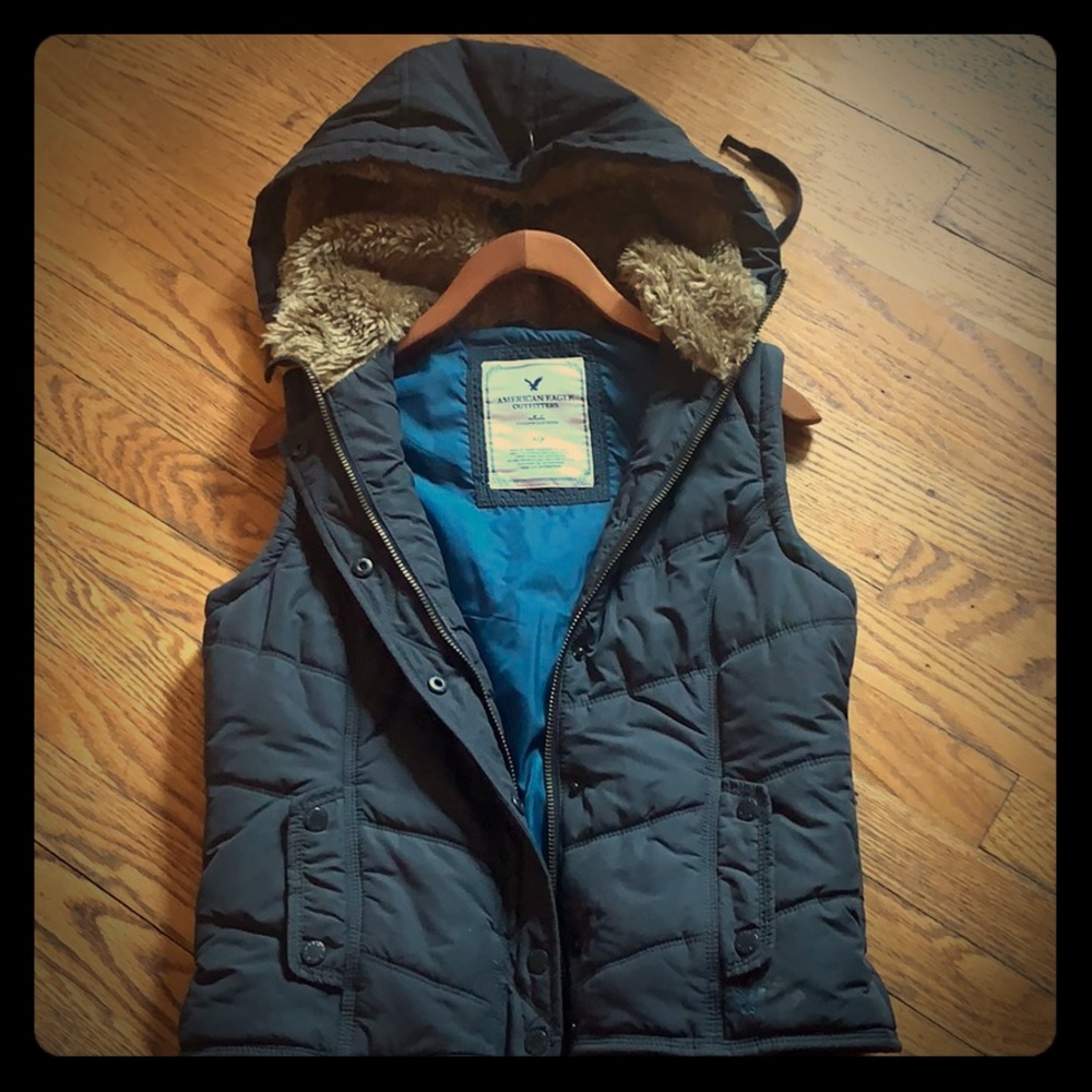American Eagle vest